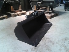 Godet de Curage 1200mm axes