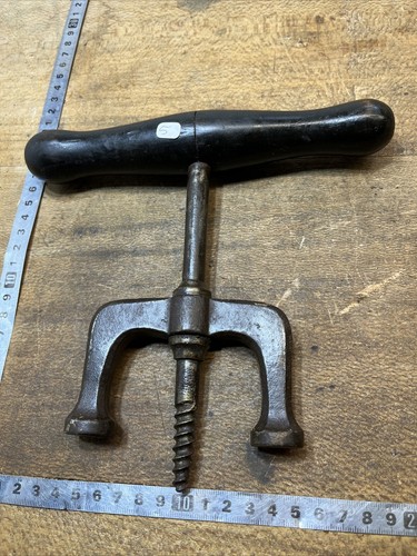 Old tool outil - 5, /