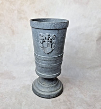 Coupe / Vase en zinc? - Style Médiéval avec Blason