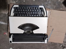 Machine à écrire Olympia