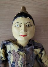 Grande marionnette femme