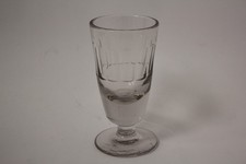 Ancien verre à absinthe