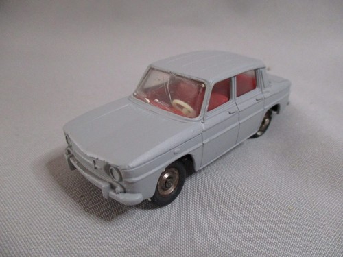 Ai074 dinky toys - toys, r8