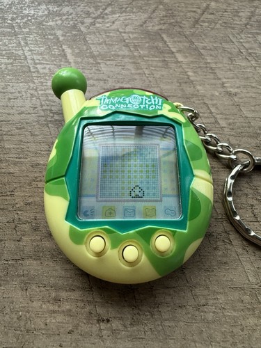 Green camo tamagotchi - green,