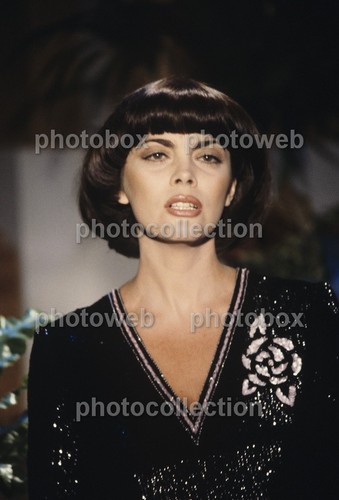 Mireille mathieu exclusive - mireille,