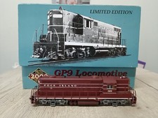 Locomotive GP9 Proto 2000