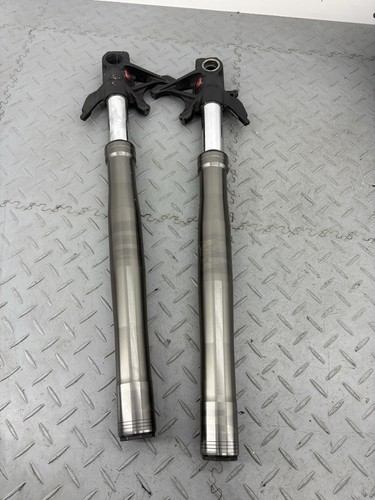 Pieds fourche suspension - pieds,