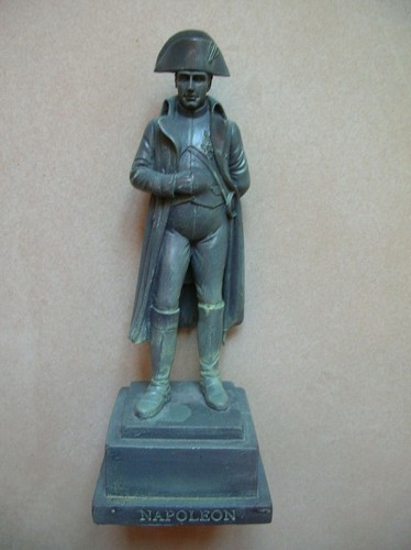 Statuette figurine - , de