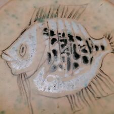 TRES BELLE ASSIETTE signé