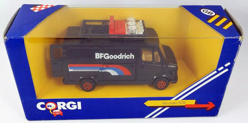 Corgi toys 568 van mercedes - -,