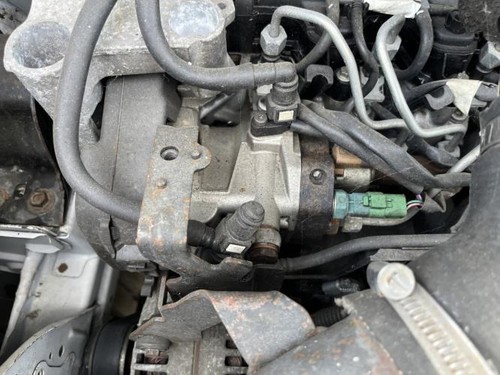 Pompe injection nissan - à,