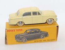 vrai Dinky toys 24 B - PEUGEOT 403 JAUNE PAILLE - avec boite d'origine