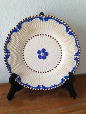 TRES ANCIENNE ET BELLE ASSIETTE BARBOTINE   décor fleur bleue  3
