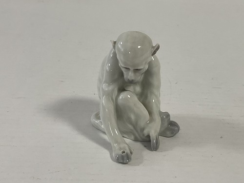 Statuette porcelaine - statuette,