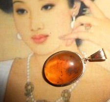 Joli pendentif ancien Art