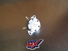 Pompe à essence universelle MIKUNI