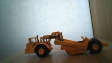 Décapeuse 631D caterpillar 1/50ème