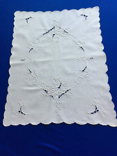 napperon /set de table ancien art déco/ brodé main : 55 X 41 cm  (A67/2 )