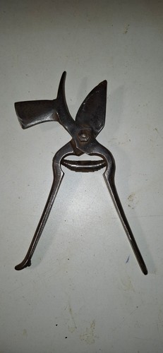 Secateur hachette ancien de - ,