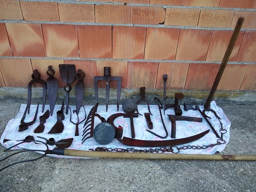 Gros lot outils anciens - 27,
