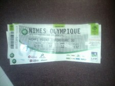   PLACE DU  MATCH- ST-ETIENNE A.S.S.E  -NIMES OLYMPIQUE  2 à 1  le 1/04 2019