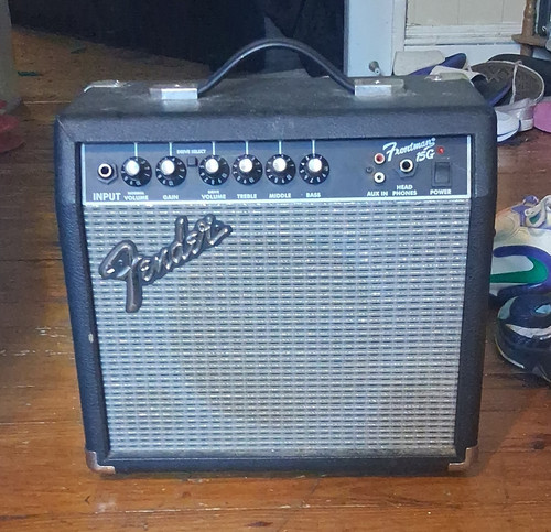 Fender frontman 15g 15w solid - fender,