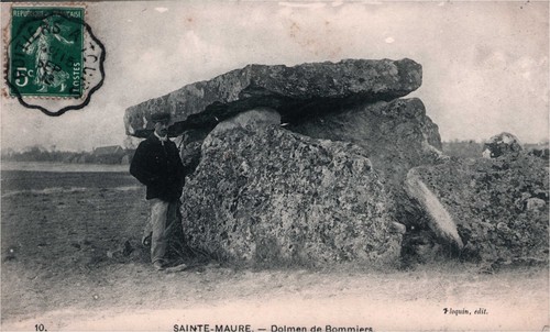 Cpa sainte maure dolmen - sainte-maure,