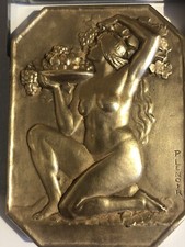 MÉDAILLE PLAQUE EN BRONZE FEMME NUE AU RAISIN MEDAL ART LENOIR
