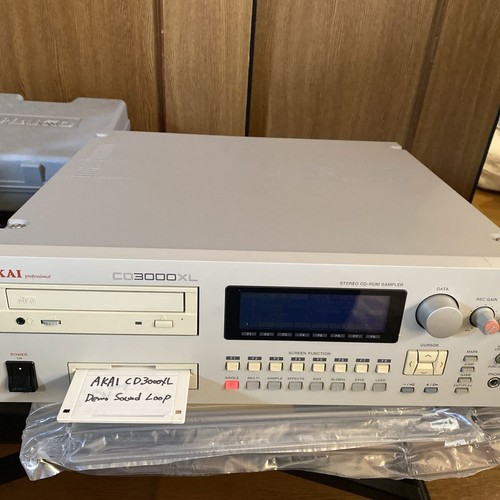 Lecteur rom intégré - cd-rom, akai