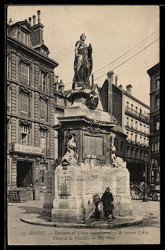 Cpa rouen fontaine statue - rouen,,