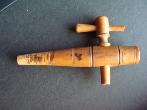 Robinet bois vintage - robinet,