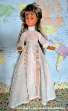 Ancienne poupée Dolly de Gégé MC5, jambes raides et sa robe Gégé Haute couture