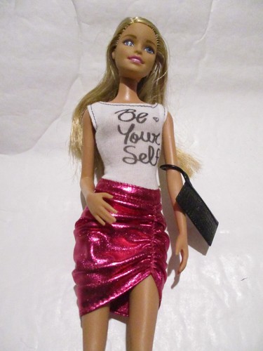 Poupee barbie fashionistas - poupee,