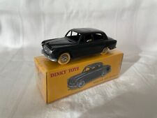 Peugeot 403 berline noire -