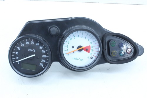 Suzuki 650 02 tableau - 99-02,