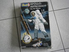 MAQUETTE FIGURINE APOLLO ASTRONAUT 1/8 REVELL (LIRE L'ANNONCE)