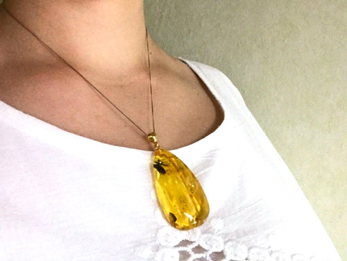Pendentif ambre avec - ambre,