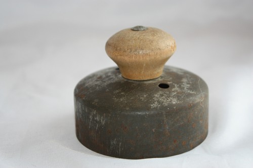 Vintage round metal - metal, pastry