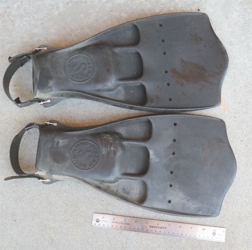 Vtg scubapro jetfin size - scubapro,