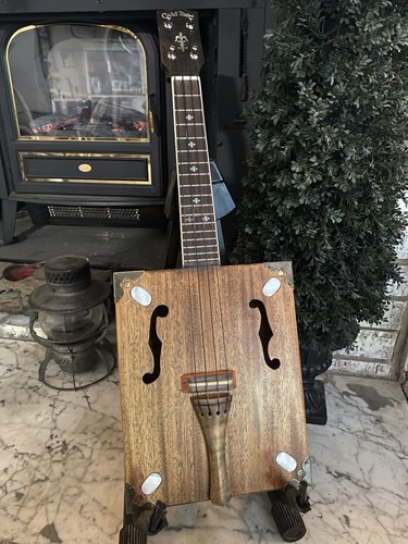 Hand made ukulele cigar - ukulele, box