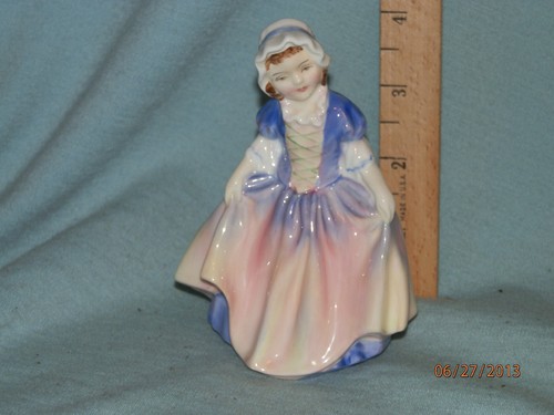 Vintage royal doulton figurine - royal,