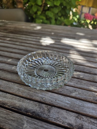 Petite coupelle vide - petite,