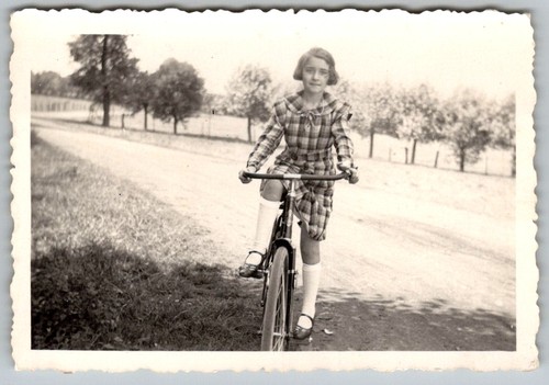Vtg snapshot girl - vtg, riding
