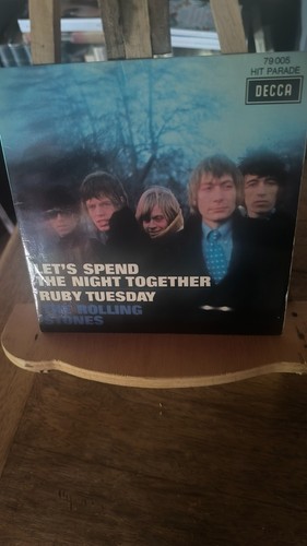 Rolling stones let spend - stones,