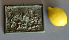 Plaque BAS RELIEF En Terre