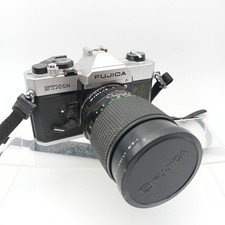 Appareil photo reflex argentique 35 mm Fujica STX-1N + objectif