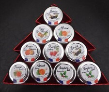 Lot 10 mini pots à confiture rangés dans contenant en forme de sapin