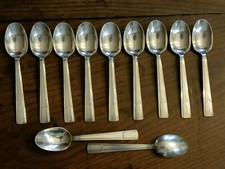 Christofle Gabon Art Déco 11 Cuillères à Café  en métal argenté .