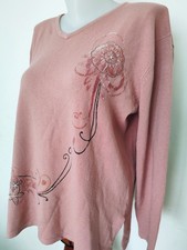 Pull rose avec broderie floral