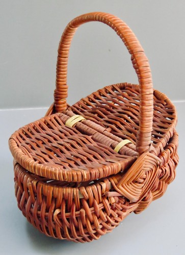Panier poupée ancien - de,